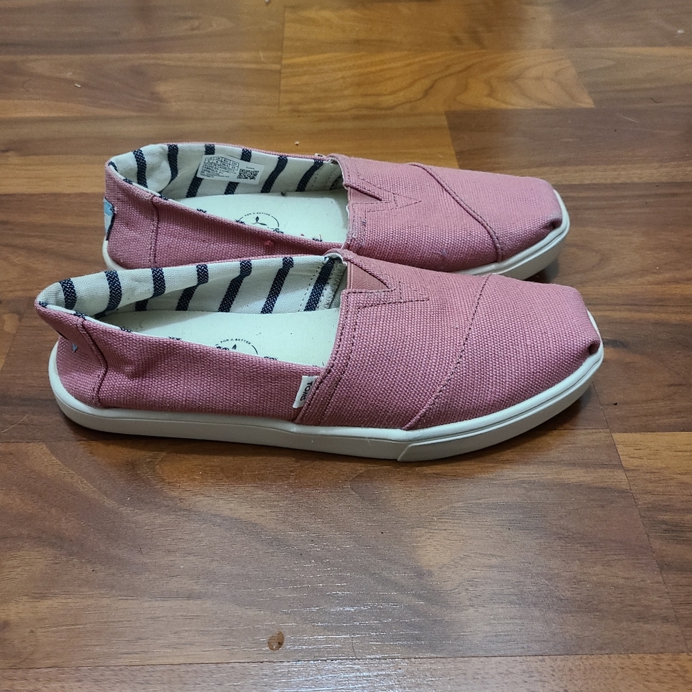 Tom's flats